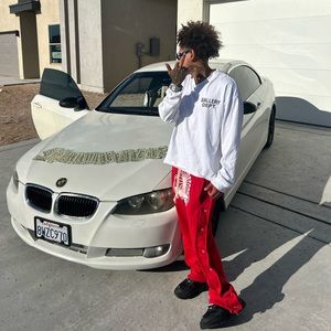 Meet your Posher, Adrian